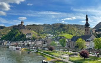 Hafen in Cochem auf der Moselsteig Wanderreise