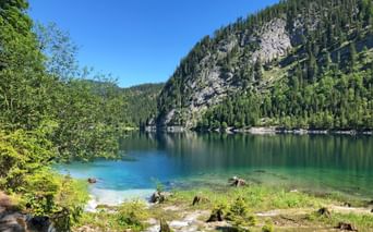 Impressions of the turquoise-blue Lake Gosau
