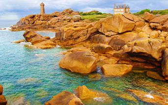 Atemberaubende Granitküsten auf der Wanderwoche in der Bretagne