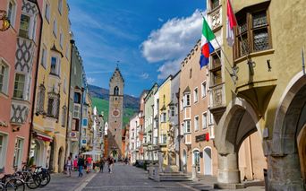Colourful alleyways and a relaxed atmosphere in Sterzing