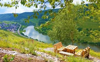 Rest area with a beautiful view of the Moselle