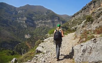 Wanderpfade durch die Küstenlandschaft