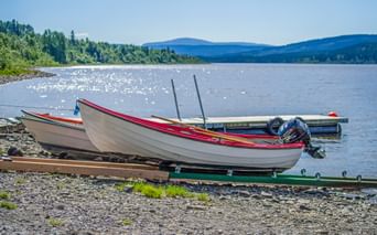 Boot am Ufer in Funasfjaellen