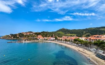 Blick auf den Strand von Collioure