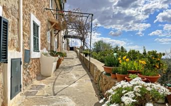Terrasse einer typischen Finca in Orient