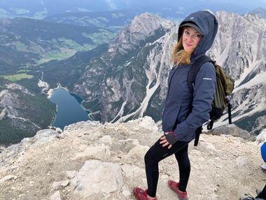 Elisabeth Buchegger hiking in the Dolomites