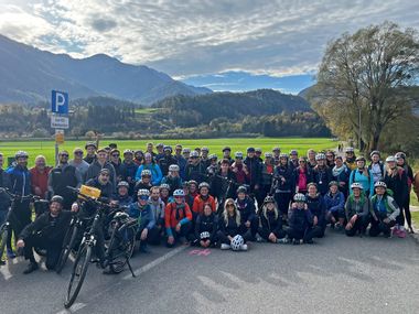 Gruppenfoto auf dem Alpe-Adria-Radweg