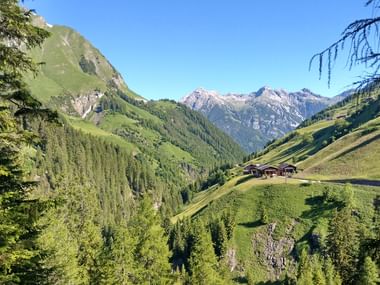 Aussicht auf die Hütten in Steeg im Inntal