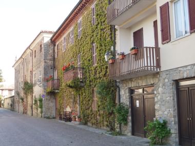 Schöne Hausfassaden in Bossolasco Hausfassaden in Bossolasco