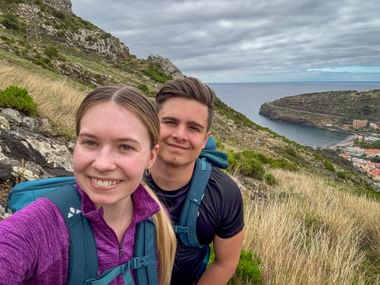 Wanderselfie mit Blick auf den Atlantik