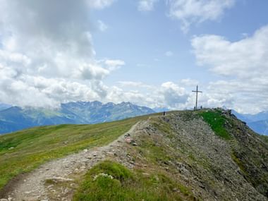 Summit cross Venet