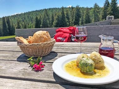 Dumpling specialities while hiking in South Tyrol