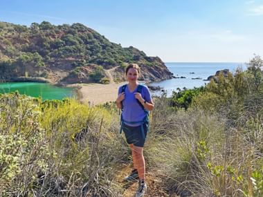 Helene am Lieblingsplatz am Rundwanderweg Schwefelsee auf Elb