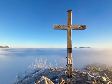 Julias place of power at the top of the Sparber mountain Julias Kraftplatz am Gipfel des Sparber