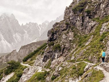 Wanderer am Gosaukamm