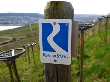 Wanderwegschild Rheinsteig