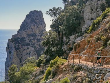 Behind the rock of Petra Longa