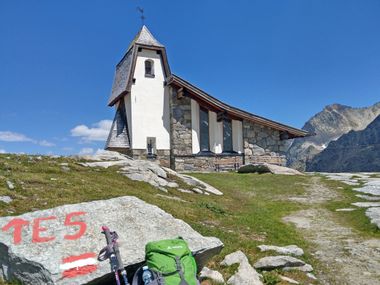 Memorial Chapel on the Rettenbach Glacier
