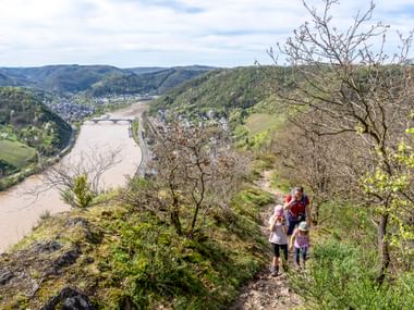 Wanderer am Moselsteig