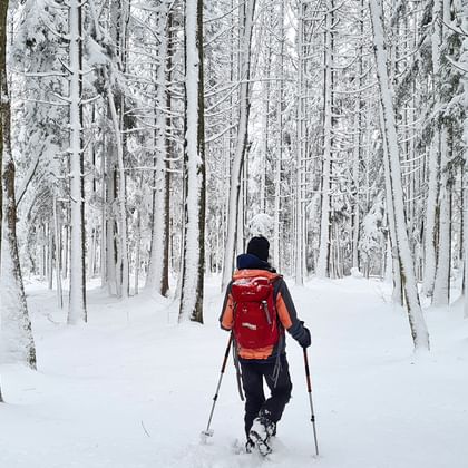 Winter hiking on the Ten Lakes Trail