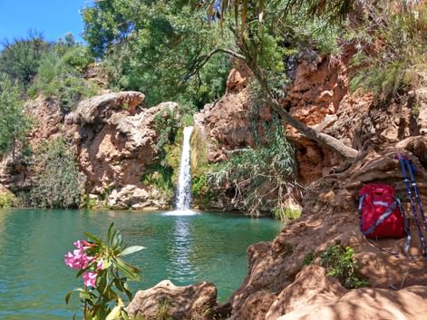 Wanderrast am Wasserfall Pego do Inferno