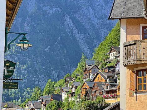 Houses in front of the mountain wall in Hallstatt
