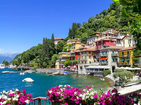 Bunte Häuser in Varenna am Comer See