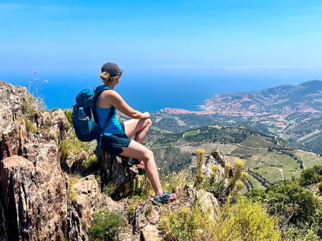 Wanderrast am Coll de la Serra mit Blick auf die Küste
