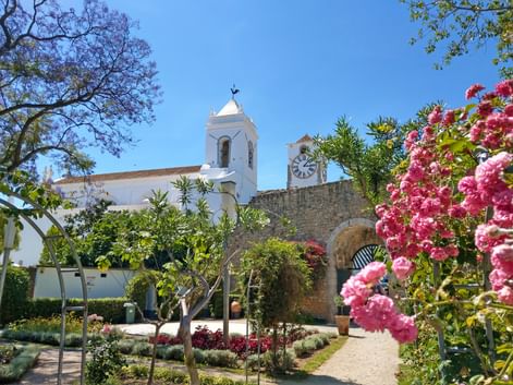 Kirche Santa Maria do Castelo in Tavira an der Algarve