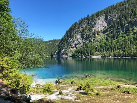 Impressions of the turquoise-blue Lake Gosau