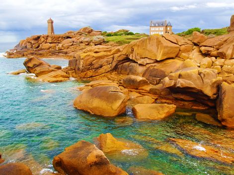 Atemberaubende Granitküsten auf der Wanderwoche in der Bretagne