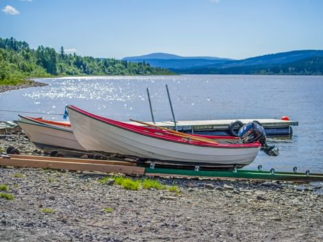 Boot am Ufer in Funasfjaellen