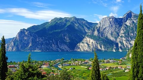 Bezauberndes Panorama beim Wandern am Gardasee