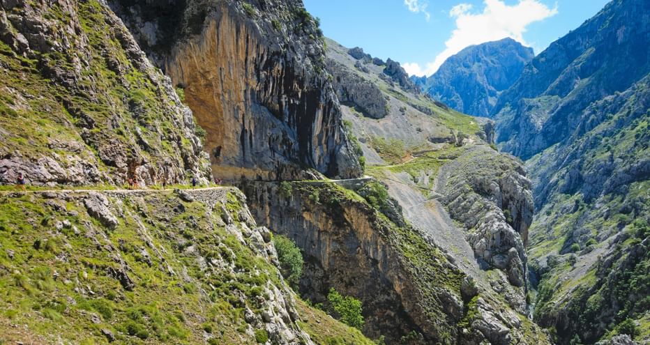 Wanderwege mitten durch die Berglandschaft