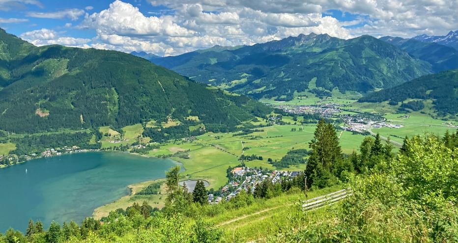 View of Lake Zell from the Schmittenhöhe with the Hohe Tauern in the background