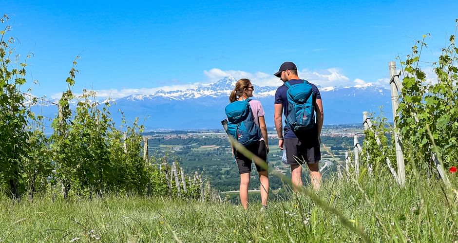 Wanderpaar im Piemont